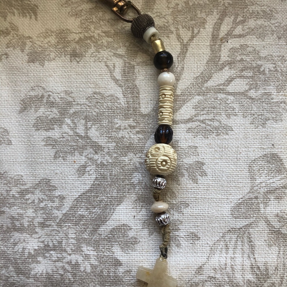 HANDMADE Cross Keychain/Rearview Mirror - Picture 3 of 3